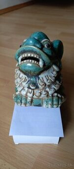 soška čínskeho strážneho leva (foo dog)