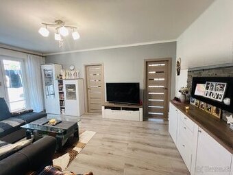 Predáme 3 izbový byt v Brezne,zariadený a zrekonšt.s balkóno