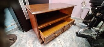 starozitna komoda