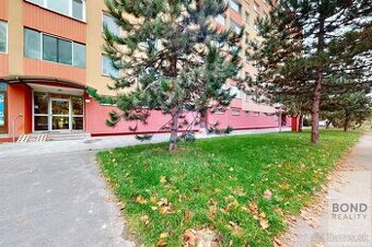 4-IZBOVÝ BYT S LODŽIOU ZA MOSTOM SNP, PIFLOVA UL.