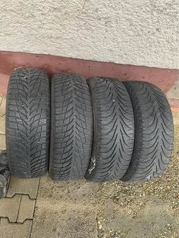 205/60R15 GoodYear UltraGrip Zimné Gumy