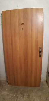 Predám bezpečnostné dvere