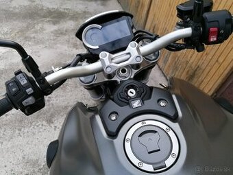 HONDA CB1000R --- len 9000 km QUICKSHIFTER