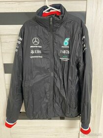 Formula 1  - Mercedes petronas bunda