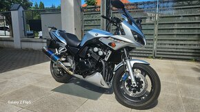 YAMAHA FZS 600 Fazer