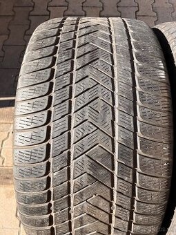 305/40R20 Pirelli zimne