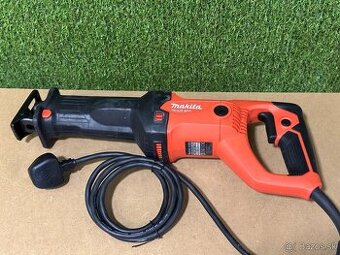 MAKITA Píla chvostovka M4501 s anglickou koncovkou