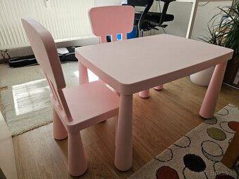 Stolík a 2 stoličky série Ikea Mammut