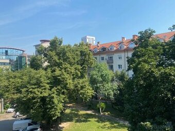 3i. byt 82m, balkón, Záhradnícka ul., 3/5p., výťah, centrum