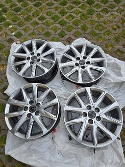 Mazda original R17 7J 5x114,3 ET45 67,1mm