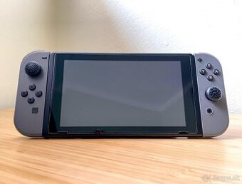 Nintendo Switch + originál krabica a príslušenstvo