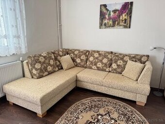 Rozkladací gauč s úložným priestorom