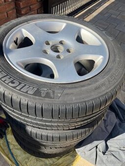 Predám tieto elektróny 205/55 R 16 - 1