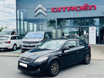 Kia Ceed 3dv.