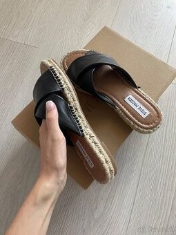 Steve Madden Šľapky