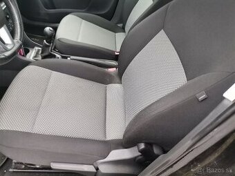 Sedacky skoda rapid a seat toledo 4