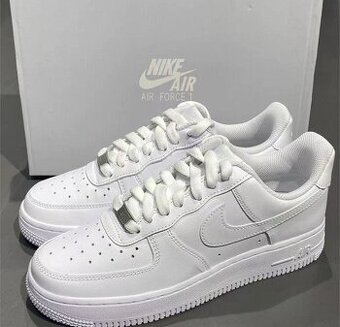 NIKE Air Force 1 Low White Classic