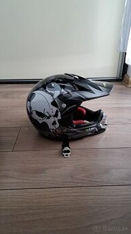 Prilba w-tec V310