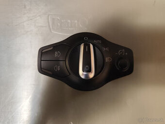 Spinac hlavnych svetiel - Audi A4 B8