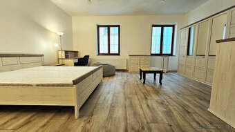 Mariánske námestie bude váš sused: novo zariadený 3-izb