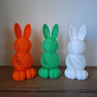 Svietiaci veľkonočný zajačik