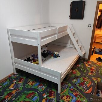 Poschodová posteľ