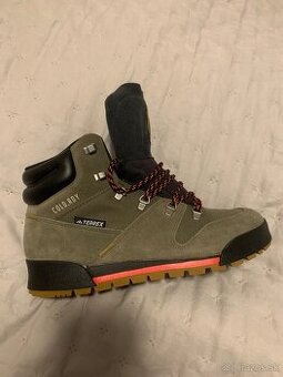 Predám úplne nové Adidas Terrex