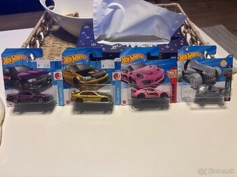 Hotwheels mix autíčok