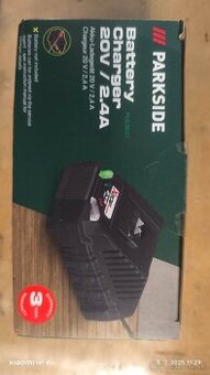 Parkside Nabíjačka na akumulátor 20 V/2,4 A PLG 20 C1