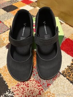 Vivobarefoot 36