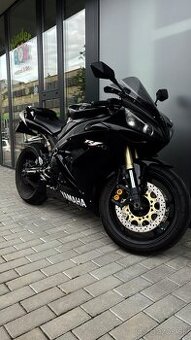 Yamaha R1