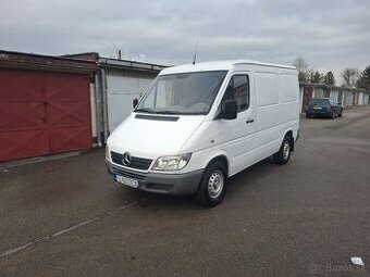 Mercedes Sprinter 208