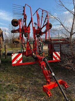 Zhrnovac sena, zhrabovac, riadkovac, hrabacka, Kuhn