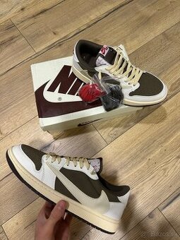 Nike travis scott reverse mocha 44