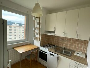 Prenájom 2 izbový byt na SNP, Považská Bystrica