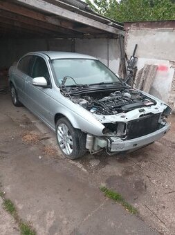Rozpredám jaguár x type 2.2d