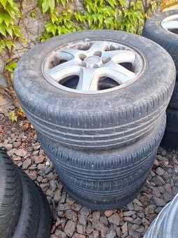 5x114,3  215/65R16