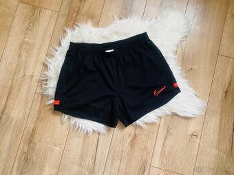 Nike dri fit šortky