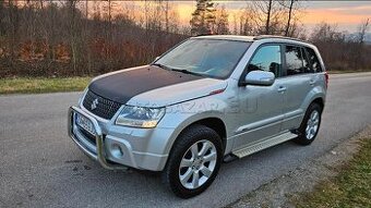 Suzuki Grand Vitara 3.2 V6 (171 kW) 20 Jahre Edition
