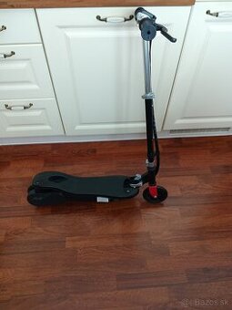 Detská elektrická kolobežka el Dino. čierna