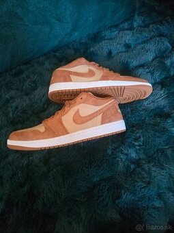 Nike Air Jordan 1 Low SE tenisky