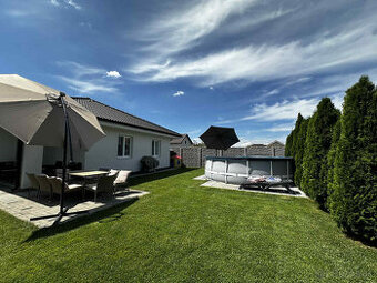 Na predaj kompletne zariadený - 4 izbový bungalov s úžitkovo