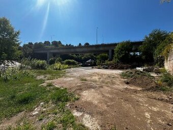 Pozemky na výstavbu v širšom centre mesta