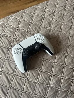 DualSense PS5 – nový, nepoužívaný + ochranný kryt