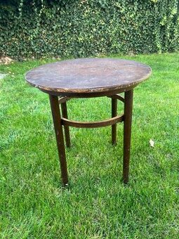 stolík Thonet