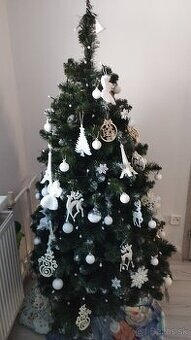 Predám Vianočný Stromček 180 cm