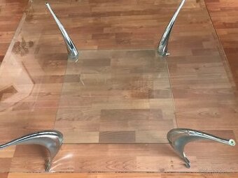 Konferenčný stolík