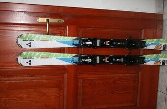 lyže fischer 130 cm , drevene jadro