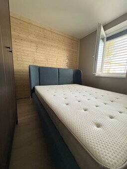 Ikea postel čalúnená