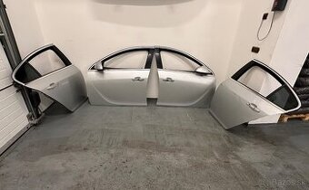 Opel Insignia A bočné dvere farba z176
